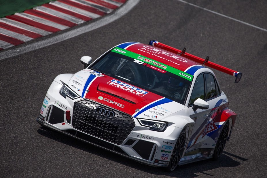 スーパー耐久アウディチーム「ドリームドライブ」ピット裏レストラン２回目